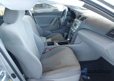 2009 Toyota Camry Le z USA, uszkodzony, nr VIN 4T4BE46K29R075946